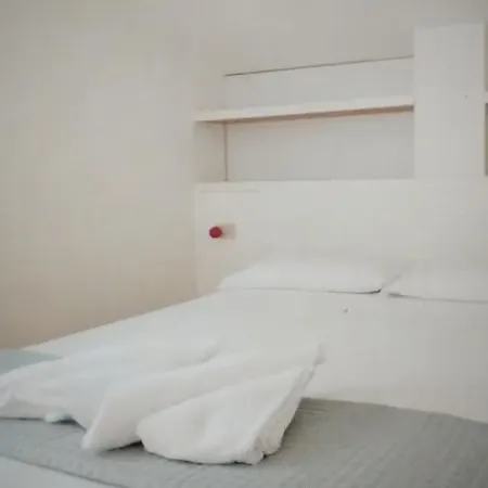 アパート Intero Alloggio Alloggio In Affitto Rimini リミニ